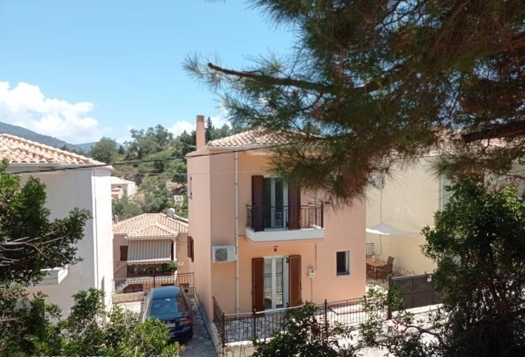 Hermes Holiday Home In The Port Of Sivota Esterno foto