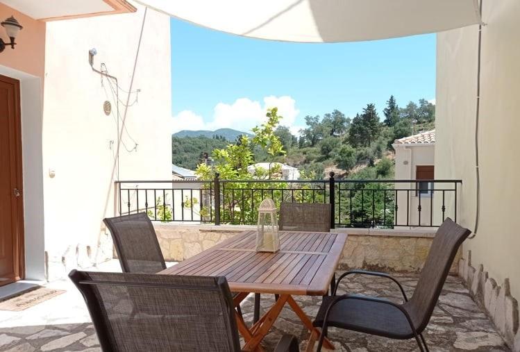Hermes Holiday Home In The Port Of Sivota Esterno foto