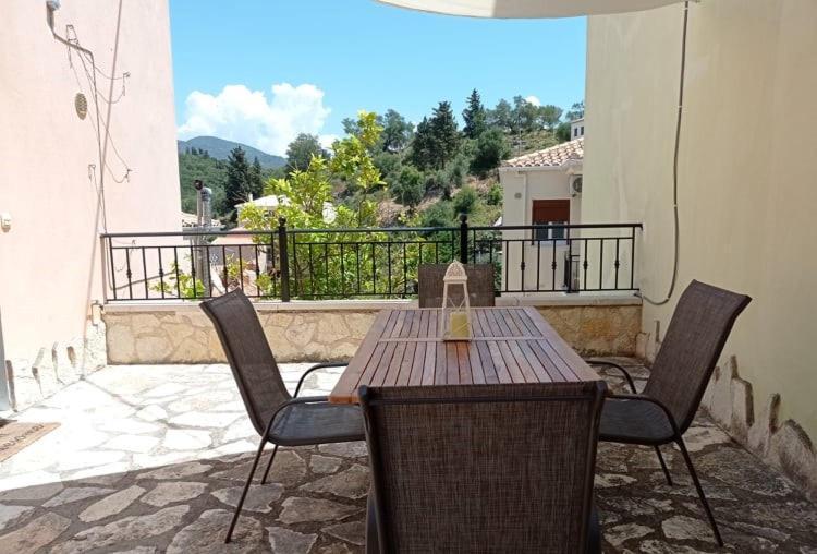 Hermes Holiday Home In The Port Of Sivota Esterno foto